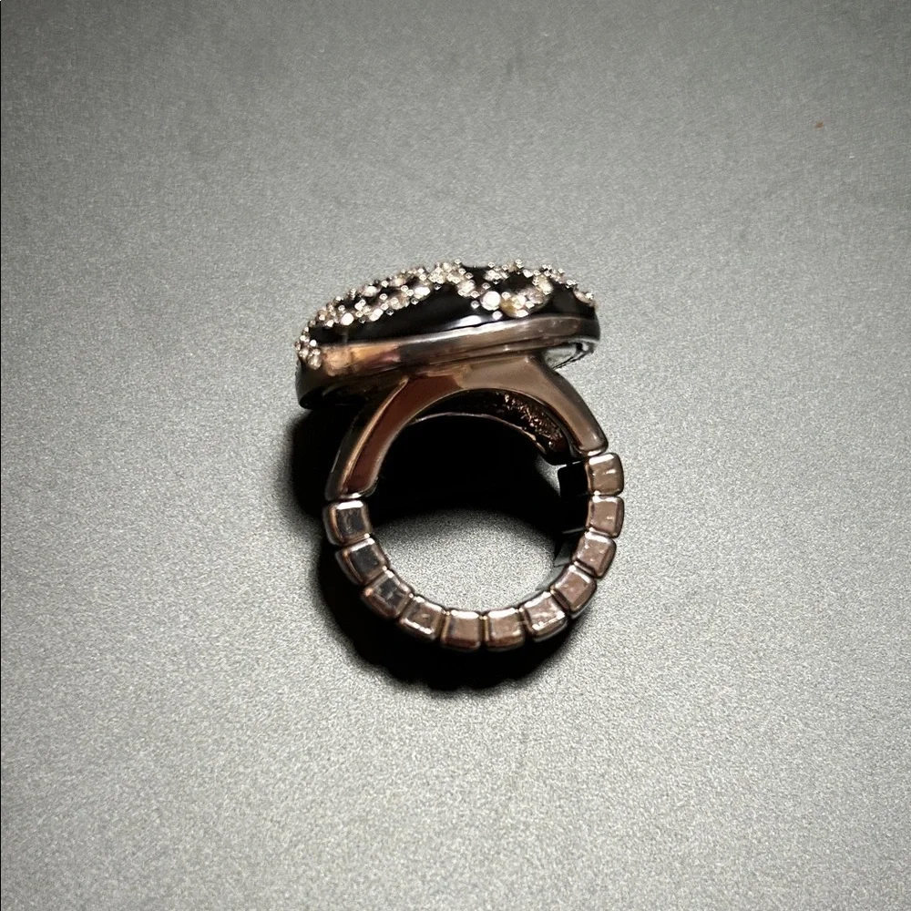 Art Deco Elegant Rhinestone Black & Silver Swirl Stretchy Cocktail Ring Size O/S